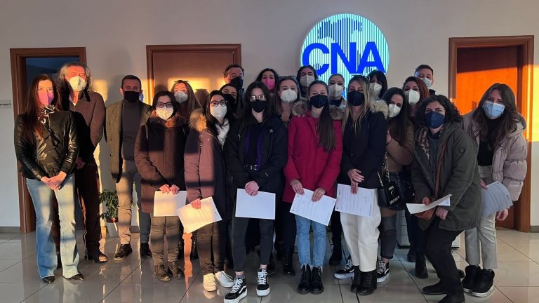 I-partecipanti-al-corso-ASO-dopo-la-consegna-dellattestato