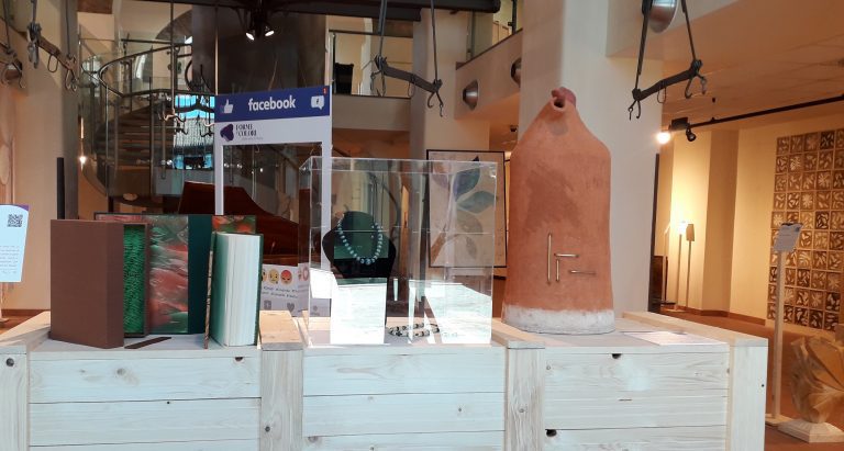 Una immagine dell'ultima edizione di Forme e Colori in presenza