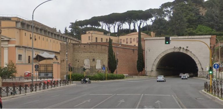porta-cavalleggeri-roma