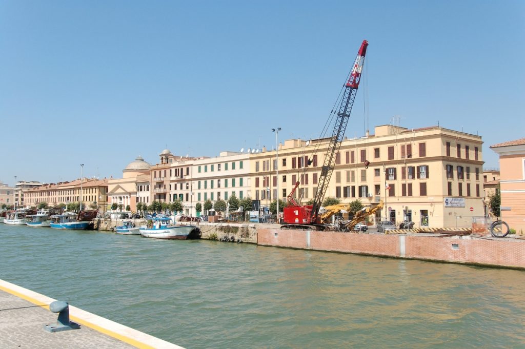 Un altro peschereccio è affondato nel porto canale di Fiumicino, nelle prime ore di questa mattina.