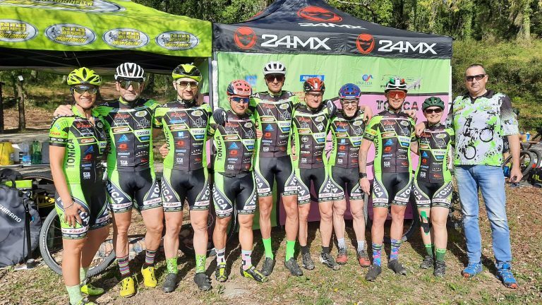 Mtbsan-21042022-il-team-prima-della-partenza