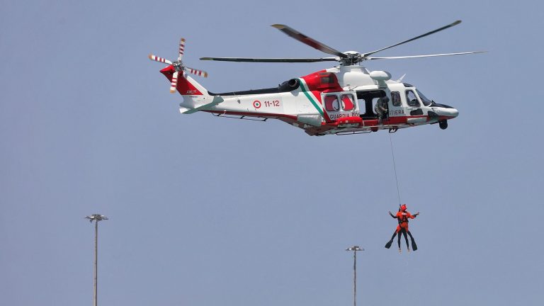 Al-mare-piu-sicuri-elicottero guardia costiera capitaneria
