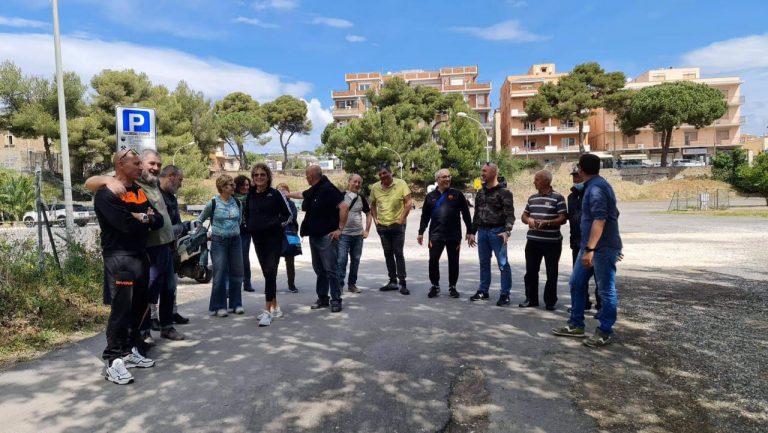 comitato-strisce-blu