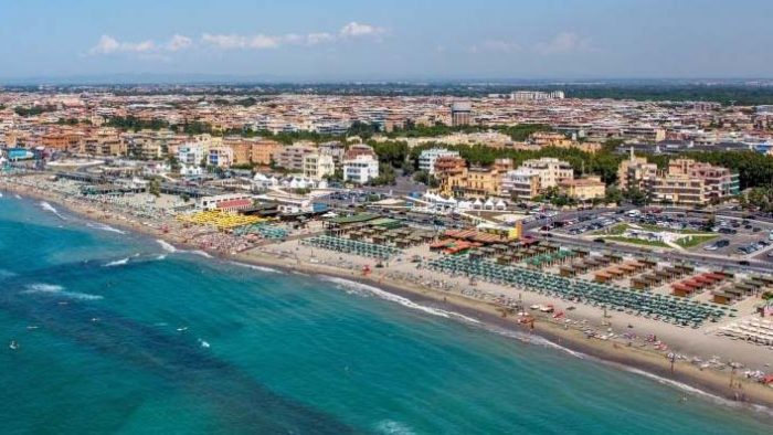 "Bisogna chiedere alla Regione Lazio un intervento strutturale che metta in sicurezza il litorale di Ostia" dichiara Luciano Ciocchetti