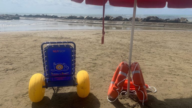 spiaggia persone con disabilità 2022