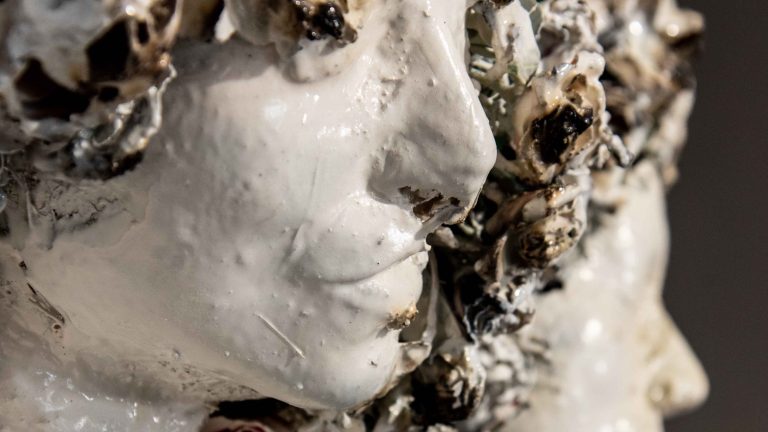 dettaglio scultura Skin_20 di Roberta Morzetti