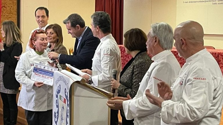 tarquinia-cuoca-Vittoria-Tassoni-premiazione
