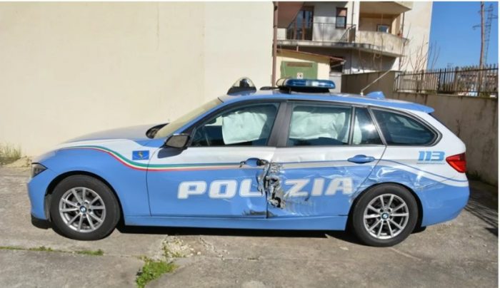 auto-polizia-accidentata