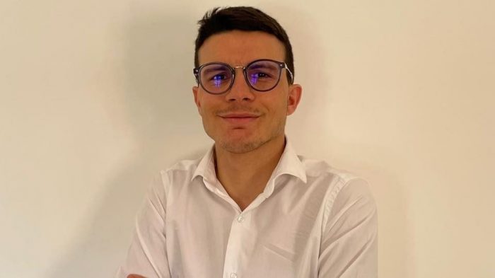Giacomo Maria De Vito, uno dei dirigenti del gruppo Giovani Democratici di Cerveteri e Ladispoli, ospite sulla social TV di TalkCity.it.