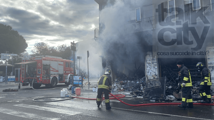 Incendio a Piazza Civitavecchia