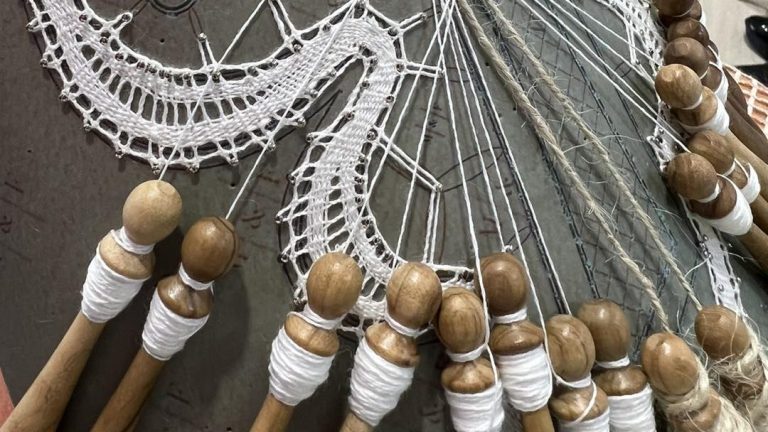 merletto-a-tombolo-1