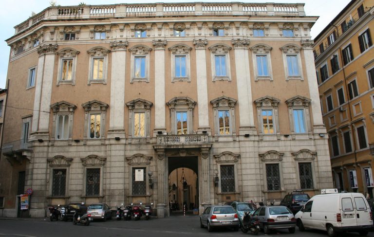 palazzo-cenci-maccarini