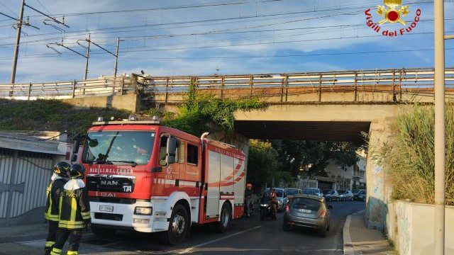 Distacco di intonaco da ponte di San Gordiano: intervenuti i vigili del fuoco di Civitavecchia