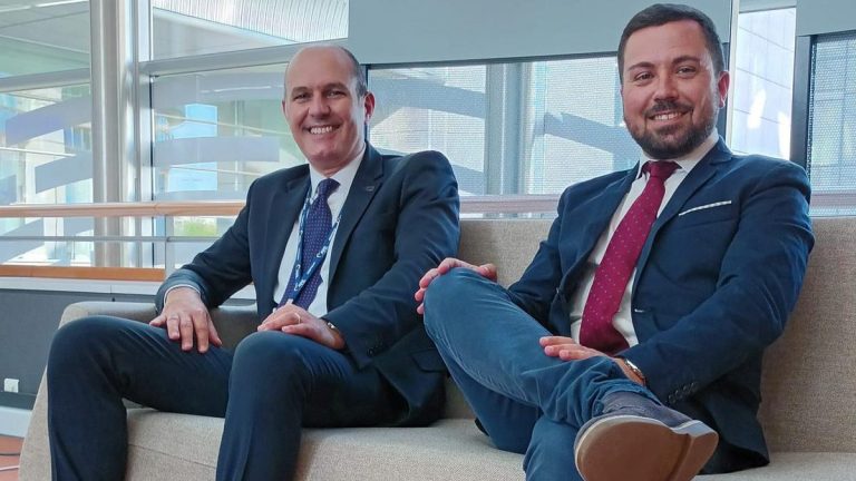 32273355-c24e-4b74-8042-76211de12772