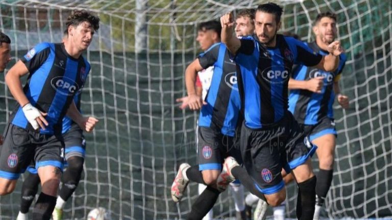 Gianmarco-Carta-esultanza