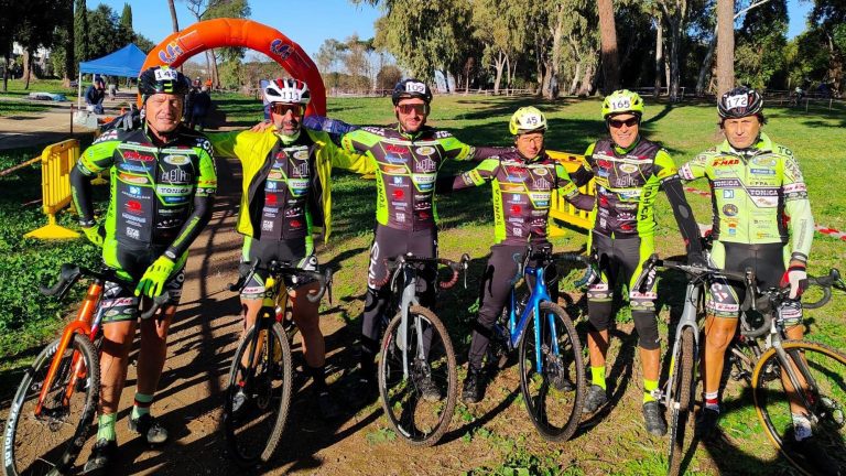 Mtbsan-29112023-gli-ateti-dell-MTB-S.-Marinella-prima-della-partenza-ai-Granai