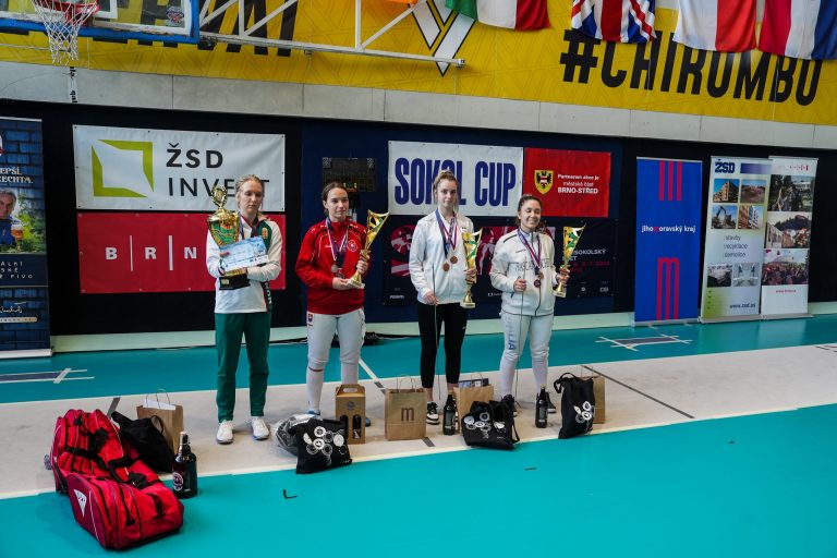 LEtruria-scherma-brilla-di-ARGENTO-Foto1