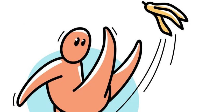 uomo-cade-su-buccia-di-banana