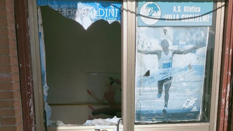 vandalismo-fiumicino