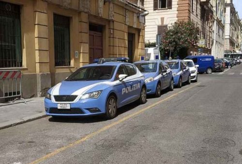 Banda specializzata a inondare case di letame e a spurgarle