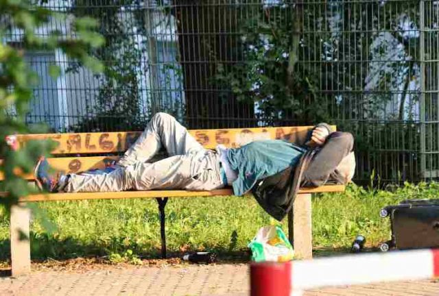 Civitavecchia, 1200 cittadini ai servizi sociali, 35 senza tetto