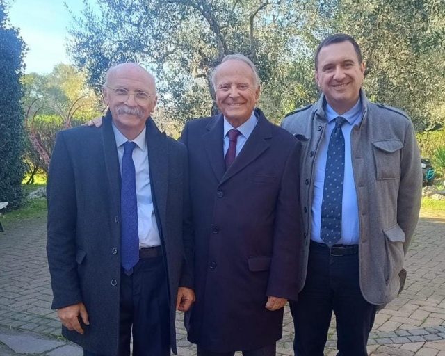 iarlori porega la camera fdi