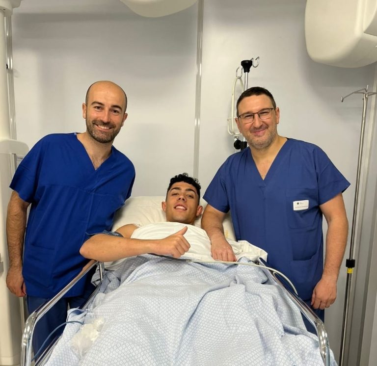 Alessio Scotti al centro, a destra Dott. Gattelli a sinistra Dott. Ferdinando Iannotti