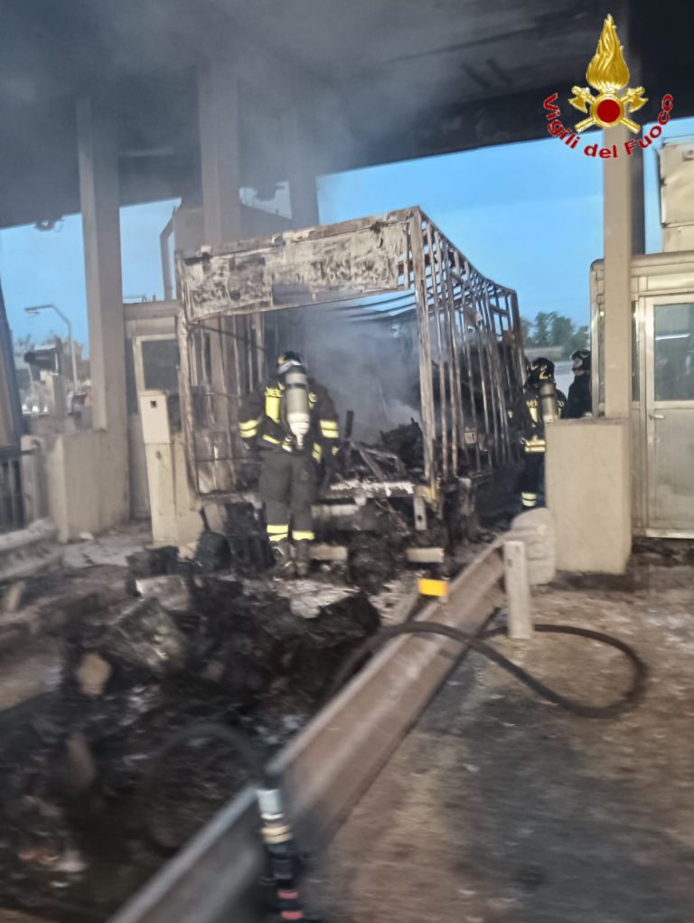 incendo a12 maccarese 2