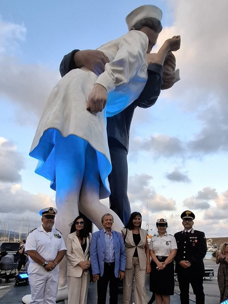 tidei statua del bacio