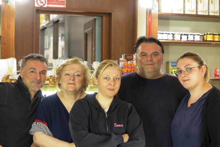 Placido, Isolina, Enrica, Andrea e Benedetta del Panificio Fratelli Oddo di Graffignano