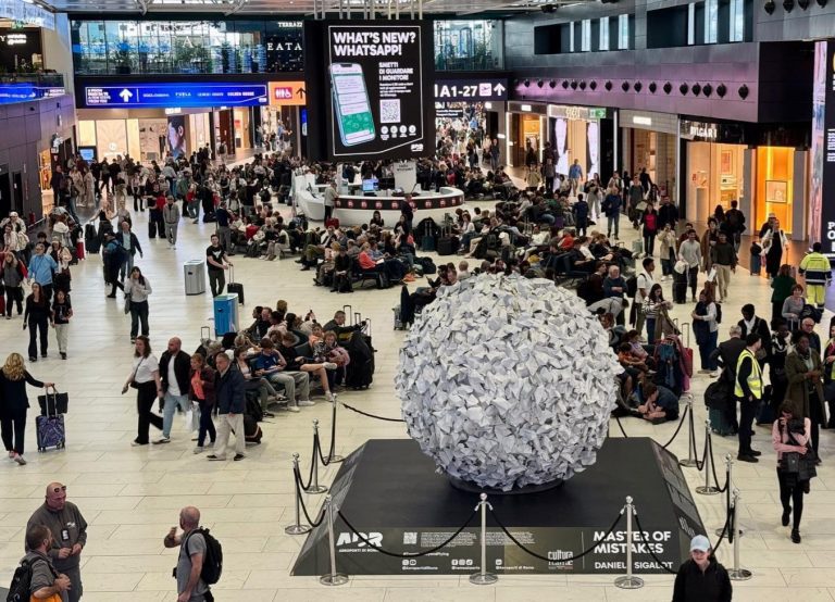AEROPORTO FIUMICINO ARTE OK UFFICIALE