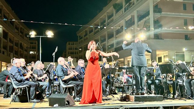 b band wind orchestra