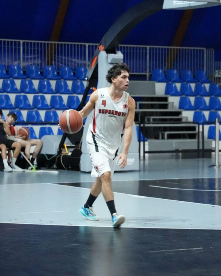 gianluca manxo supernova fiumicino