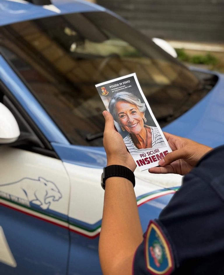 polizia di stato signora anziana