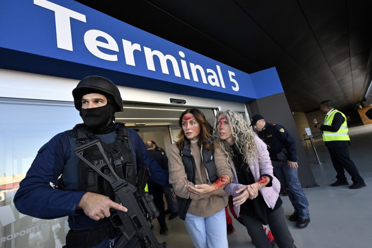 terminal 5 esercitazione