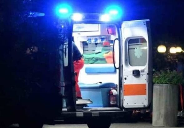 Ambulanza notte generica -3