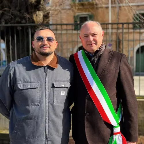 sgriscia landi allumiere (1)