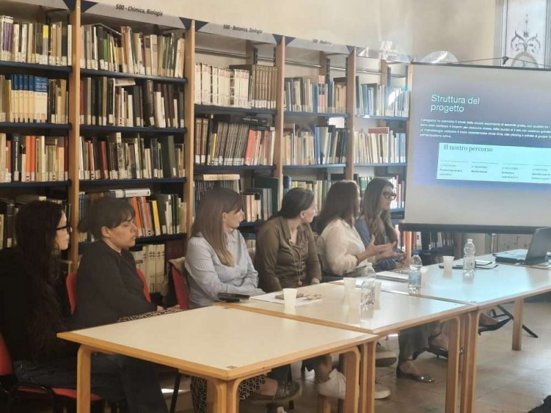 Benessere emotivo e sociale dei giovani tra scuola e supporto educativo