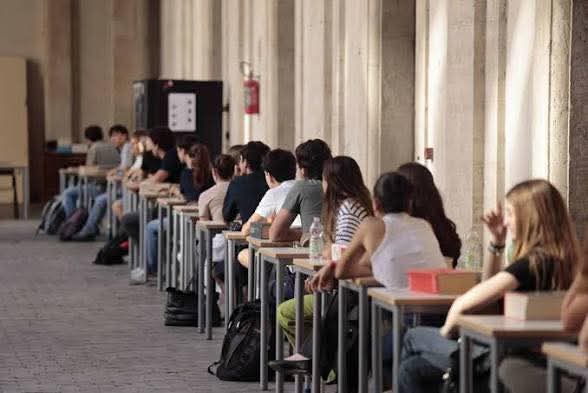 Lettera ai "maturandi" firmata dal delegato alle politiche giovanili di Fiumicino