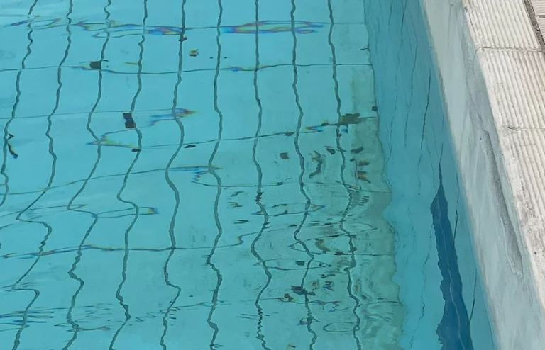 piscina pericolosa