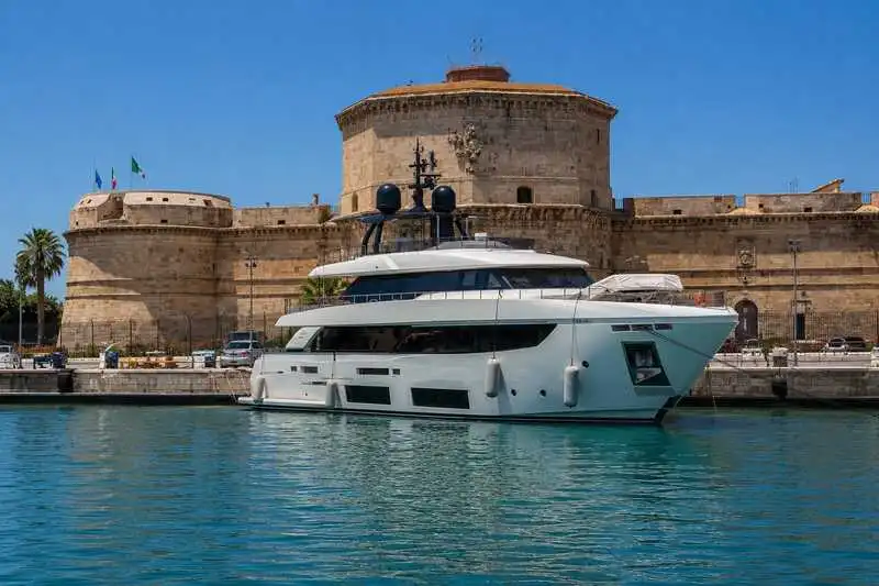Porto. Il "caso" del Megayacht dell'ambasciatore USA finisce in parlamento