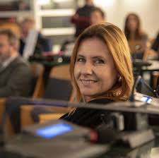 Fiumicino, Francesca De Pascali: “Trasporto scolastico, subito verifiche sul servizio”