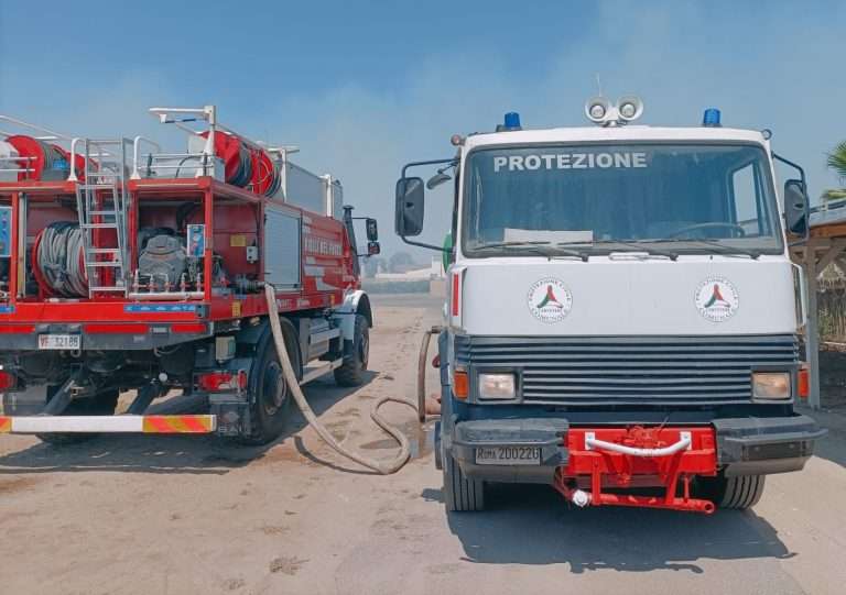 Incendio a Fiumicino, Cerveteri in prima linea con la Protezione Civile