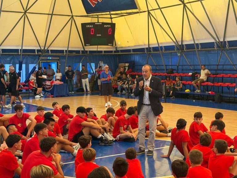Sport contro bullismo e cyberbullismo: la Virtus Roma fa squadra
