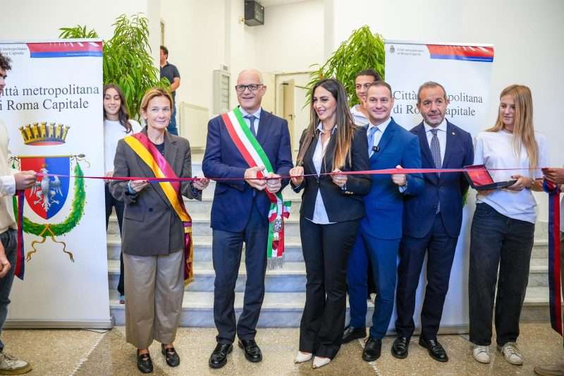Roma, riapre dopo 10 anni il Polo liceale Alighieri-Caravillani