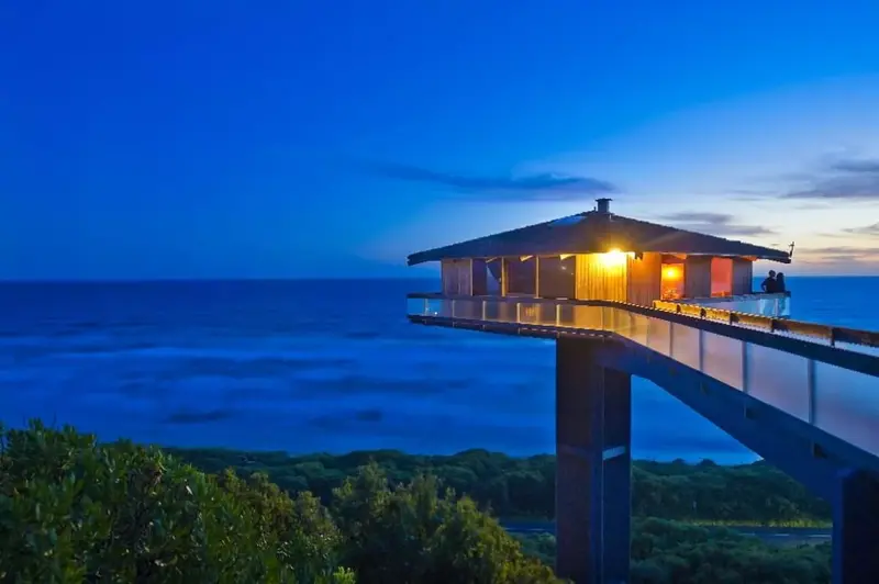 casa sospesa sul mare (1)