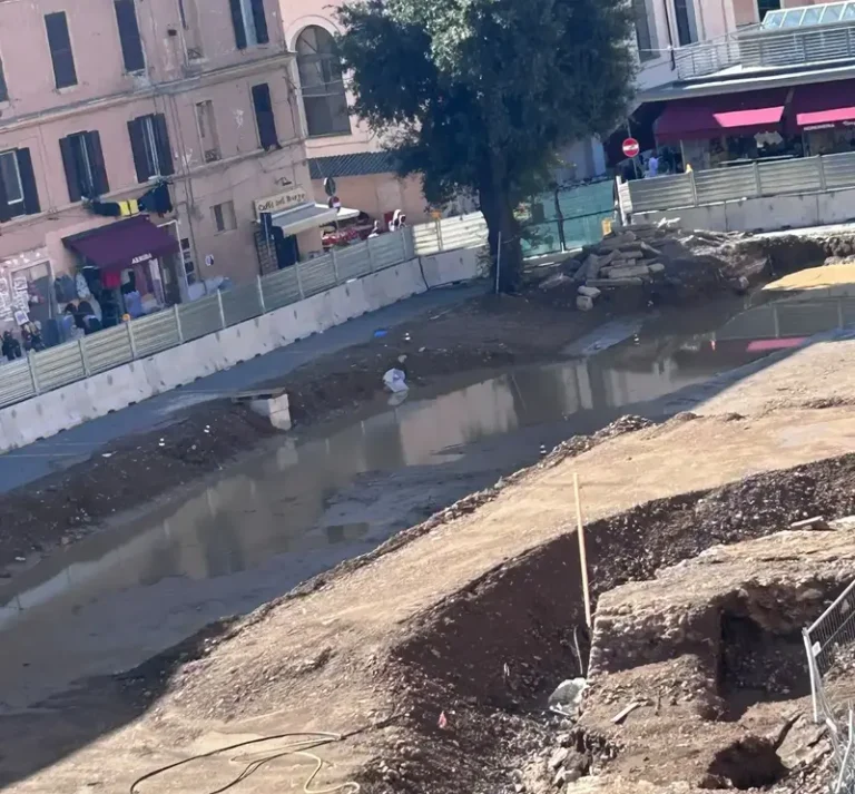 lavori mercato acqua