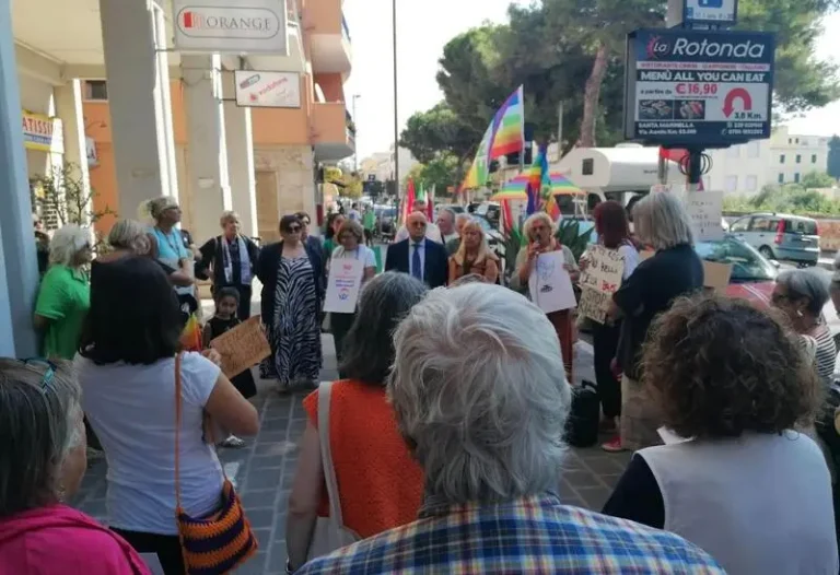 manifestazione pace santa marine