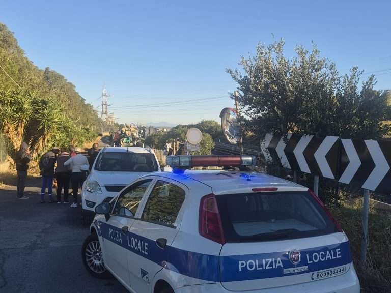 Civitavecchia, Santa Lucia insorge: «Noi dimenticati!». Carotaggi a sorpresa e promesse disattese, i residenti contestano il Comune