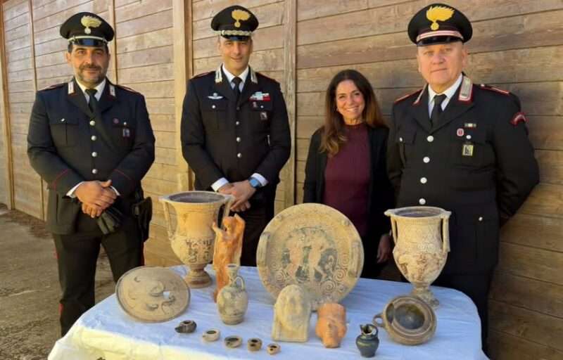 Cerveteri, 54 reperti archeologici tornano alla comunità